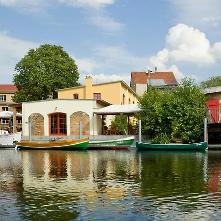 Hotel apartamentowy Kulturgasthof Alte Reederei Fürstenberg-Havel
