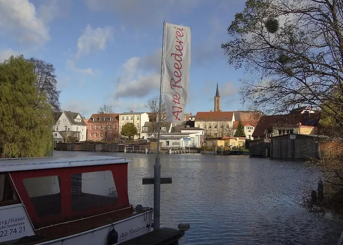 Apart-hotel Kulturgasthof Alte Reederei 4*