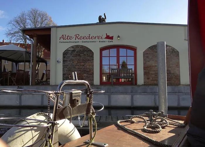 Kulturgasthof Alte Reederei Apart-hotel 4*