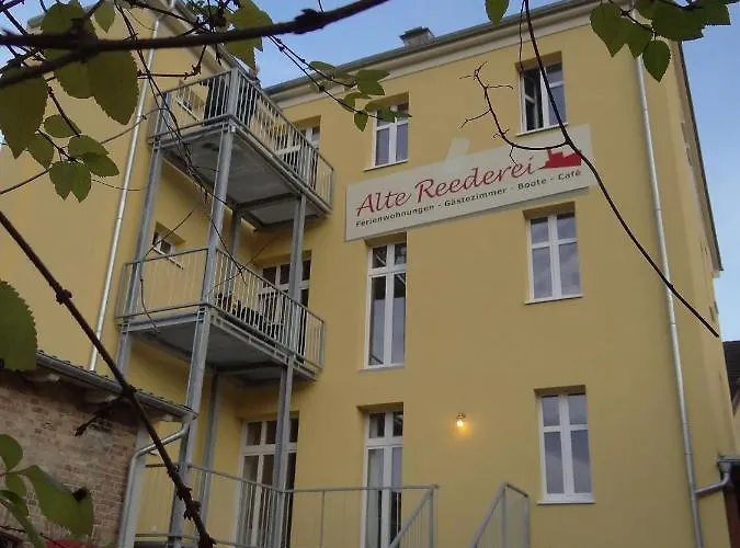 Kulturgasthof Alte Reederei アパートホテル 4*